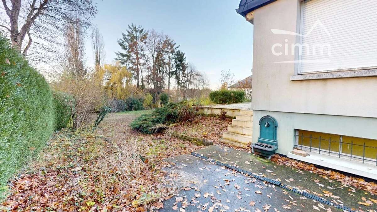 Maison à SAINT-CYR-EN-VAL