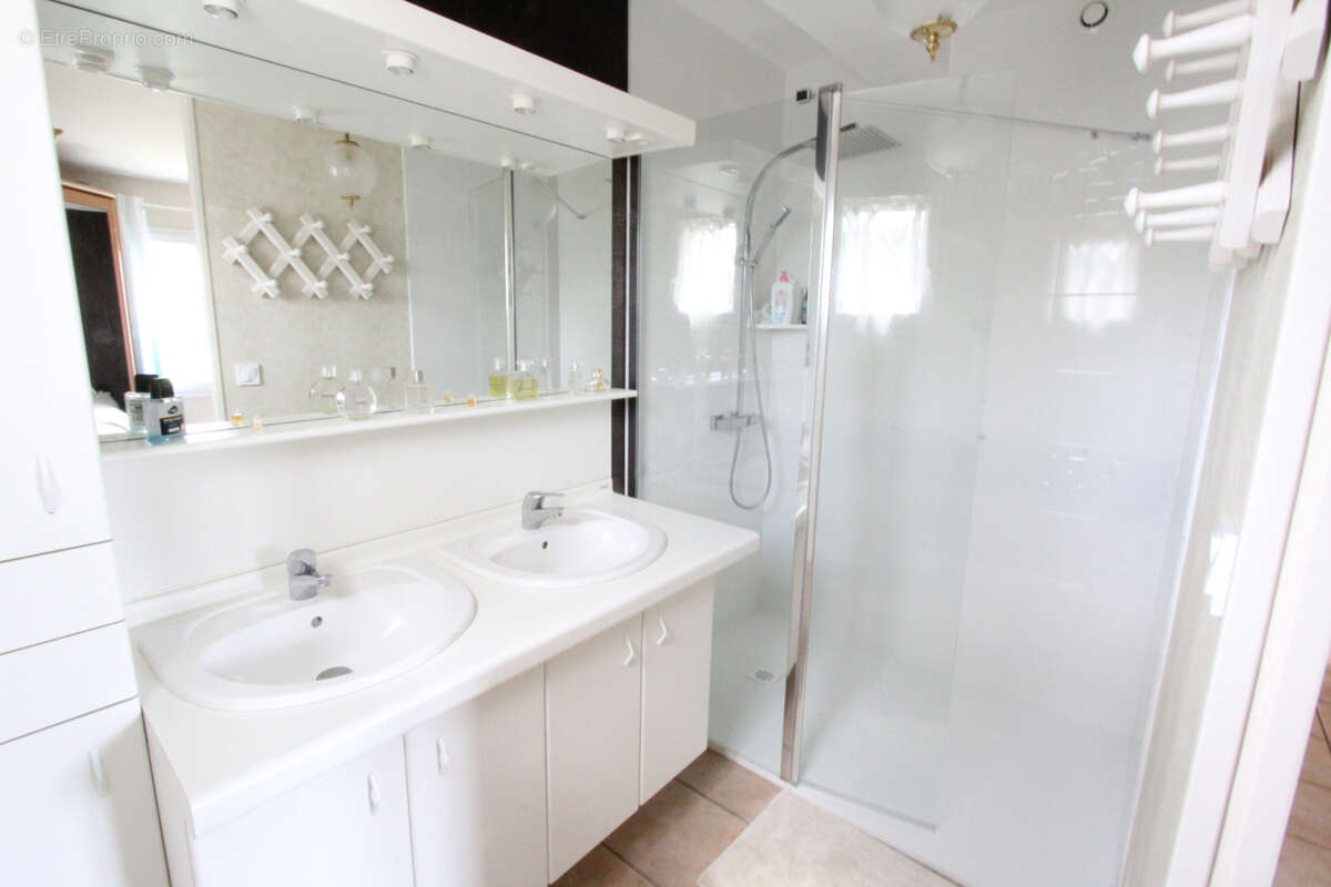 Proche centre-ville, belle maison lumineuse - photo 7