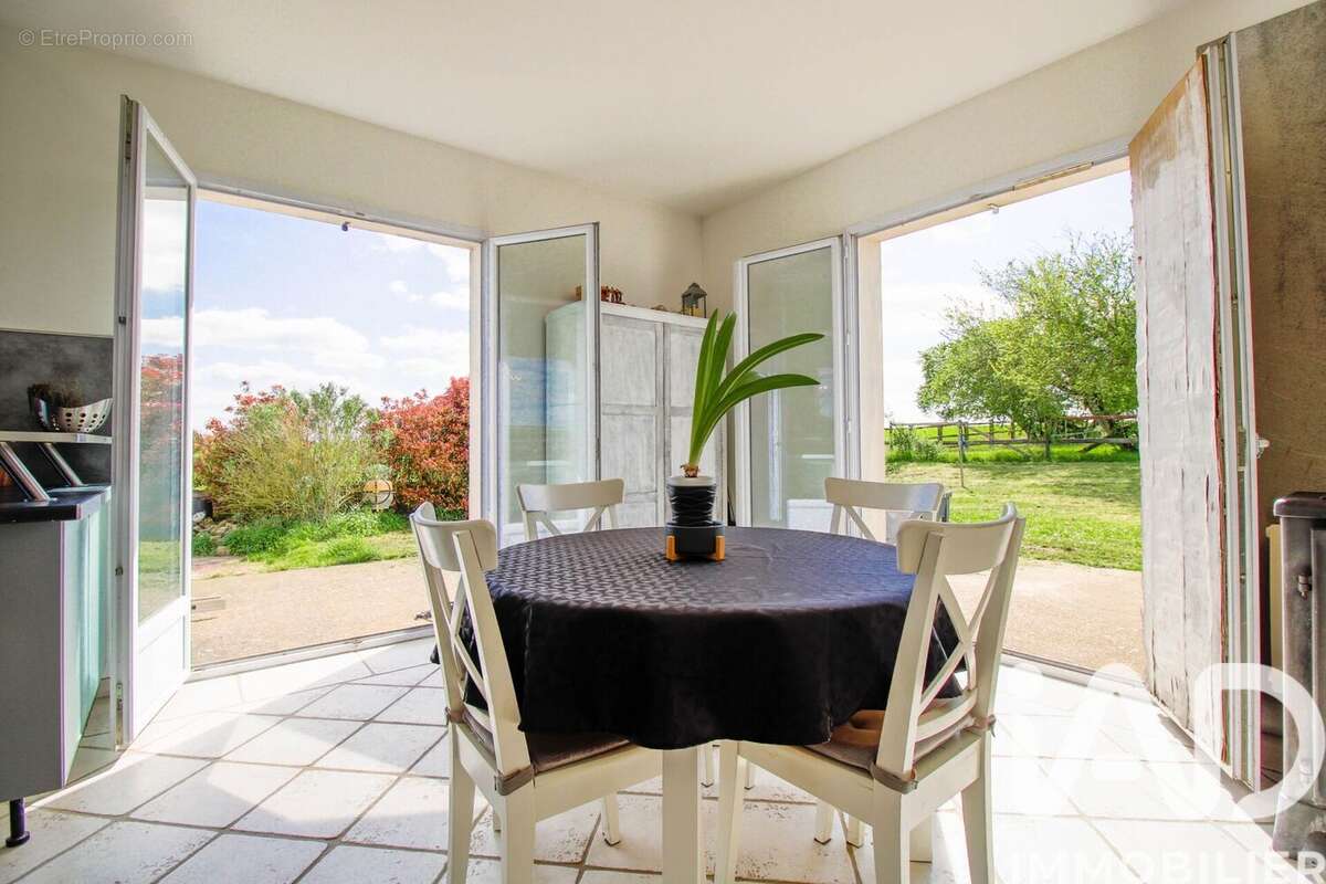 Maison 150 m² à Abbeville-La-Riviere  - photo 5