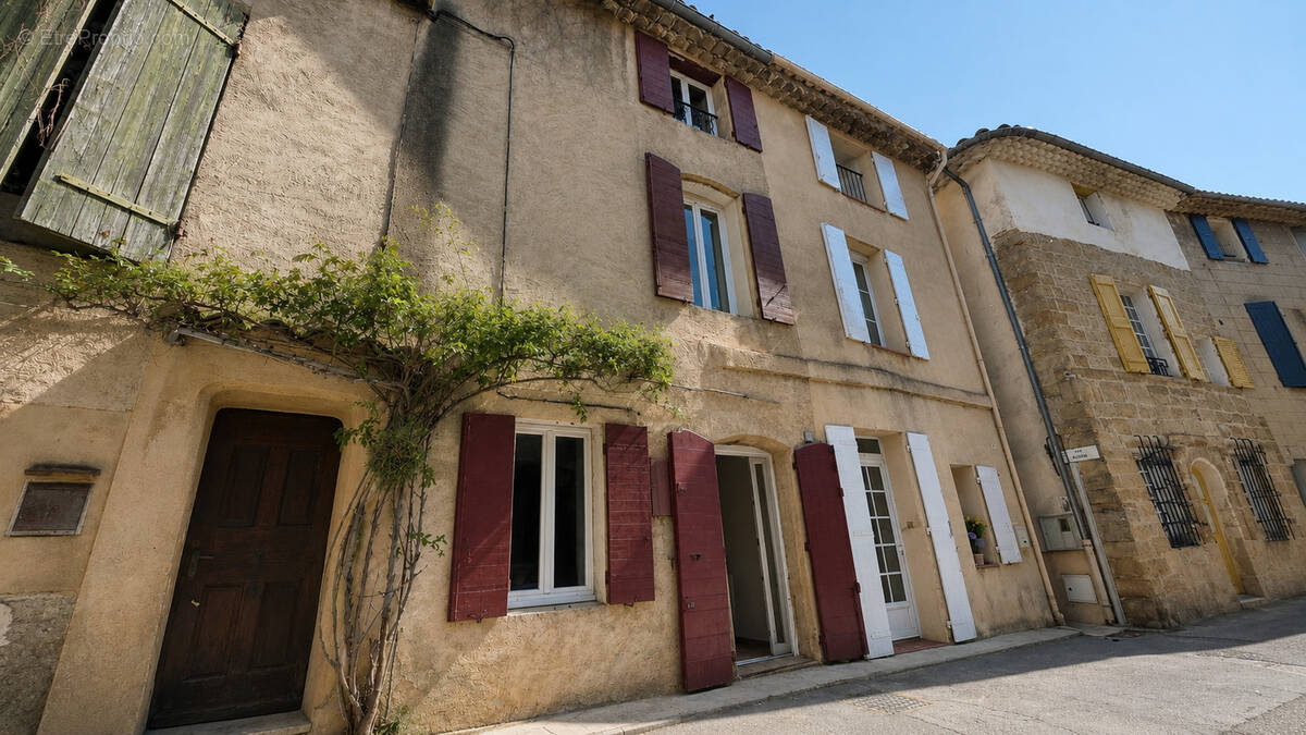 Maison à CADENET