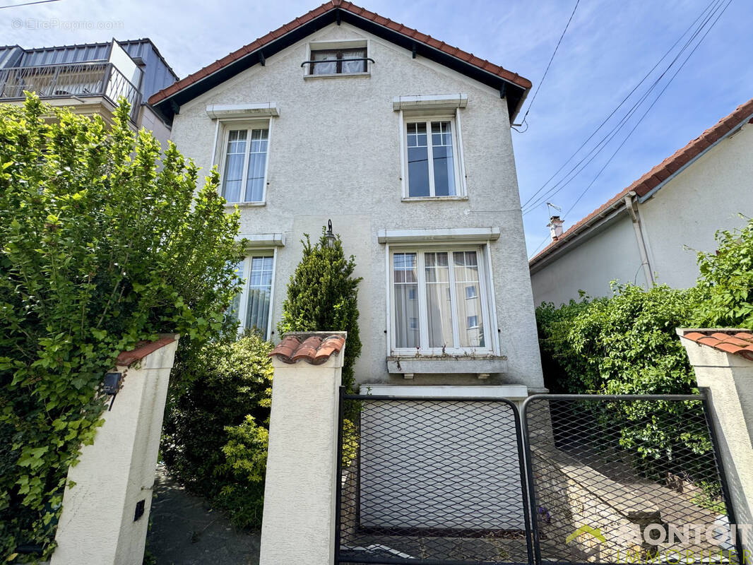 Maison à SAVIGNY-SUR-ORGE