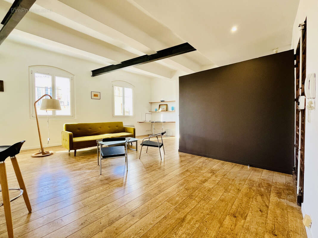 Appartement à MARSEILLE-2E