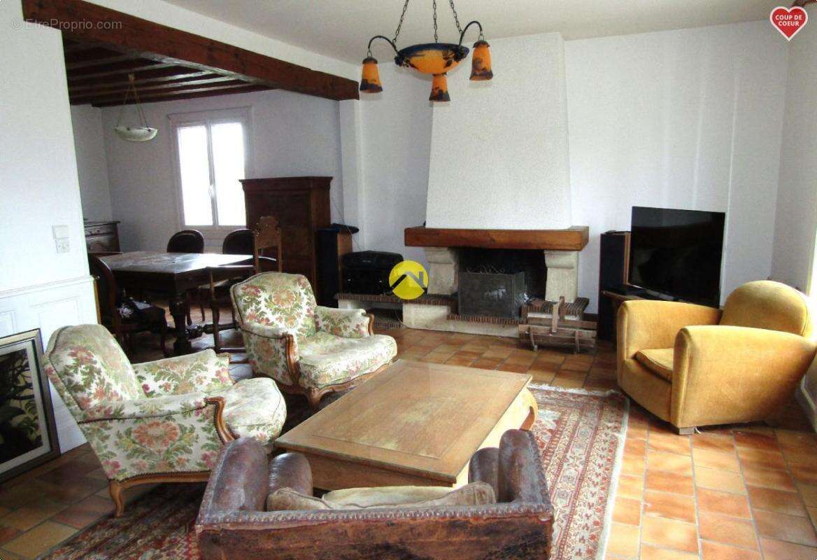 Maison à MONTRICHARD