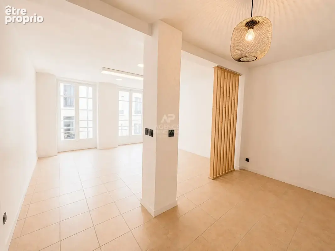 Bureaux / Local commercial de 46 m²  Centre-ville - photo 1