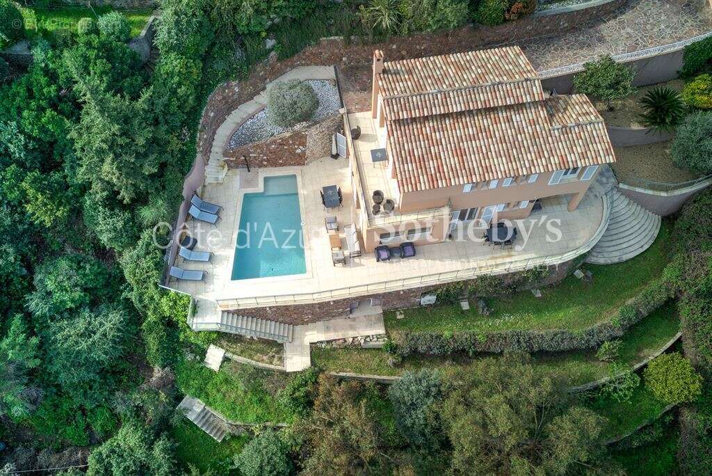 Maison à THEOULE-SUR-MER