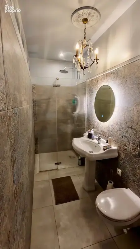 Superbe demeure de caractère de 187 m², rénovée avec des prestations haut de gamme, 5 chambres, patio avec bassin et vaste grang - photo 17