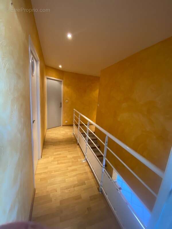 Maison à ARPAJON-SUR-CERE