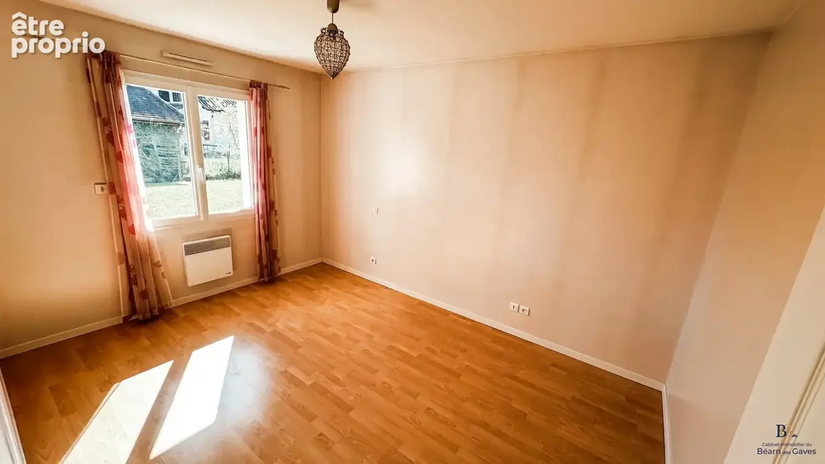 Maison 95 m² à Salies-De-Bearn  - photo 7