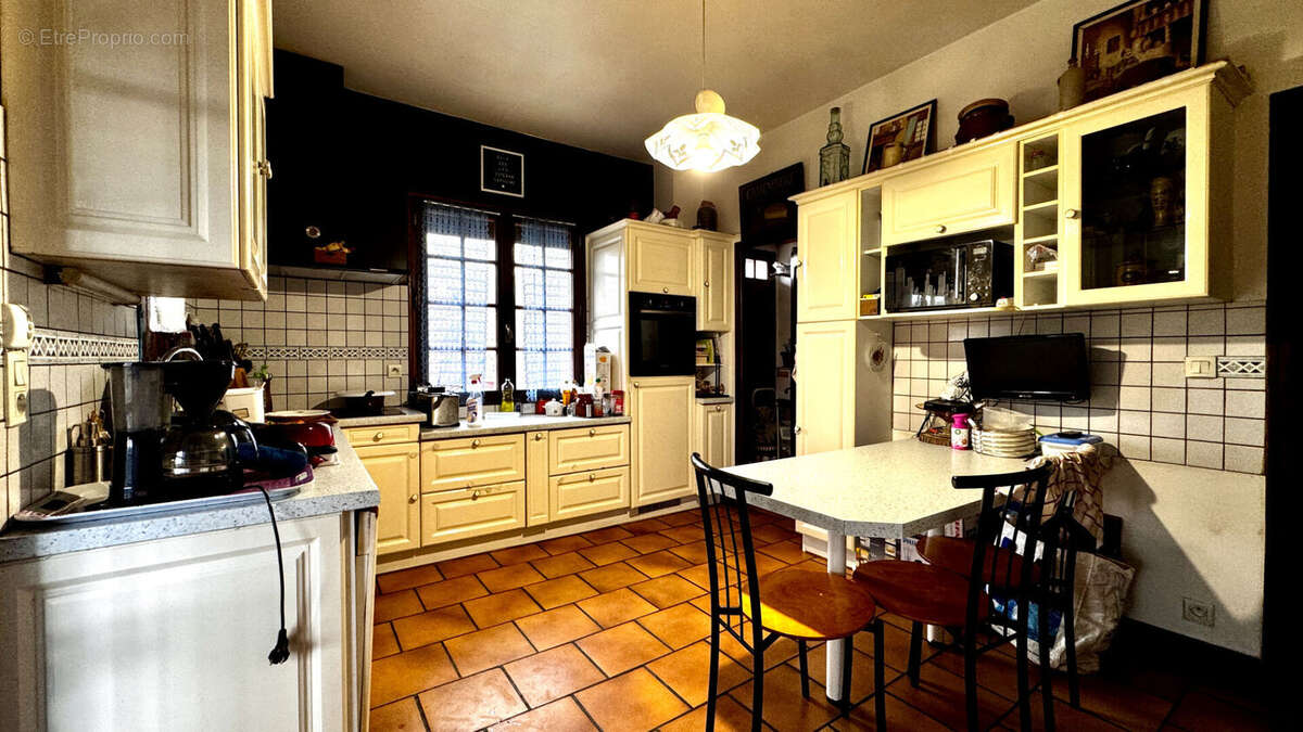 Maison 230 m² - 2 logements indépendants - 1258m² terrain - photo 9