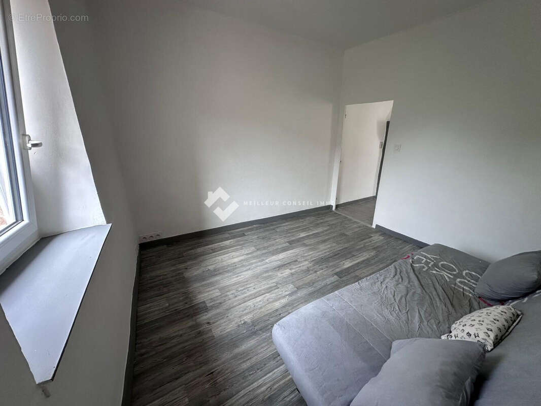 Maison 94 m² à La Monnerie-Le-Montel  - photo 8
