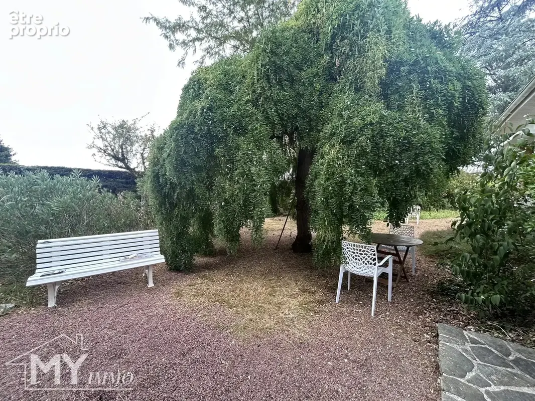 PINEUILH : Maison proche des commodités, jardin arboré, garage et terrasse couverte - photo 25