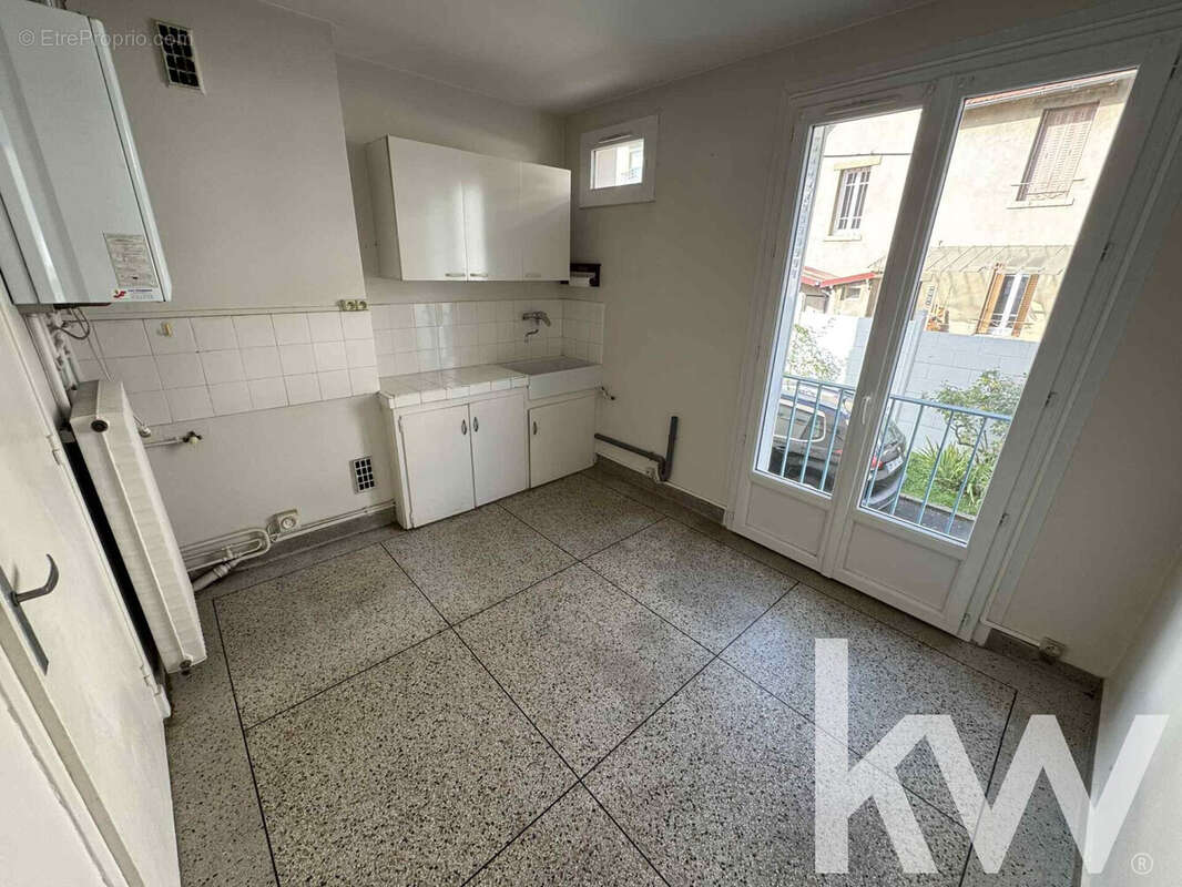 Appartement 4 pièces 69 m² à vendre à Chamalieres (63400) - photo 5