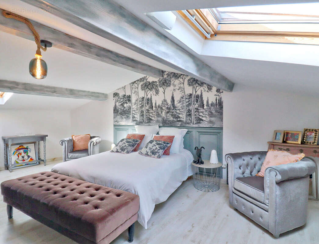 Maison à FORCALQUIER