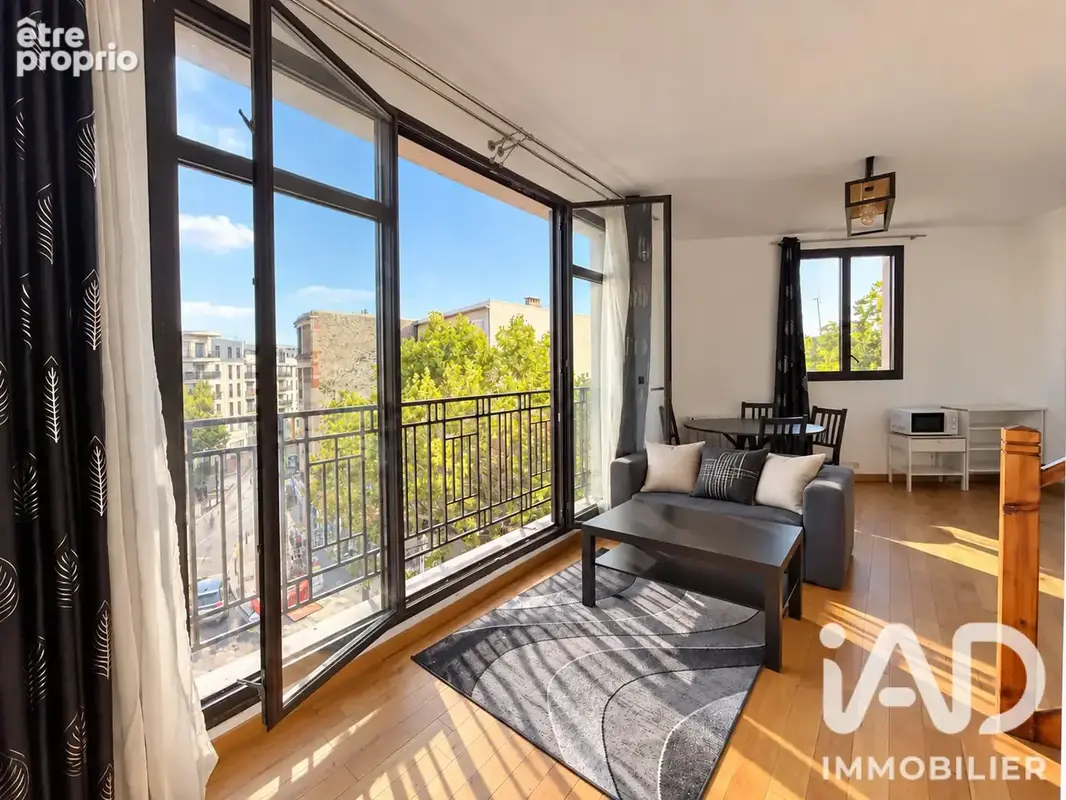 Photo 1 - Appartement à SURESNES