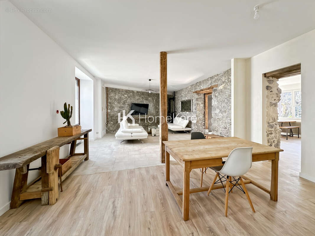 Maison à MANE