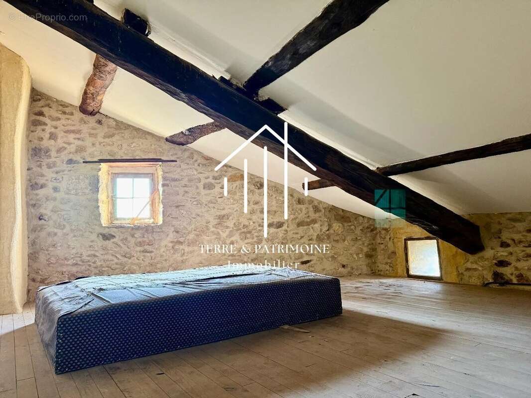 Maison à VALLON-PONT-D'ARC