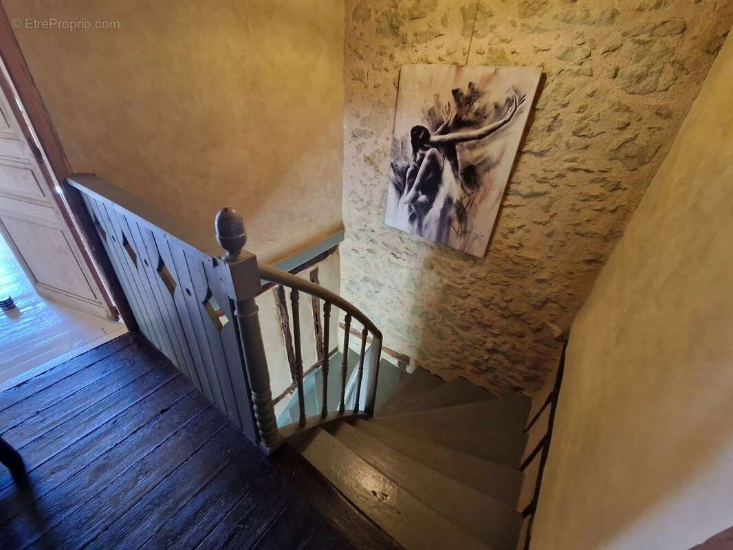 Maison à VIC-FEZENSAC