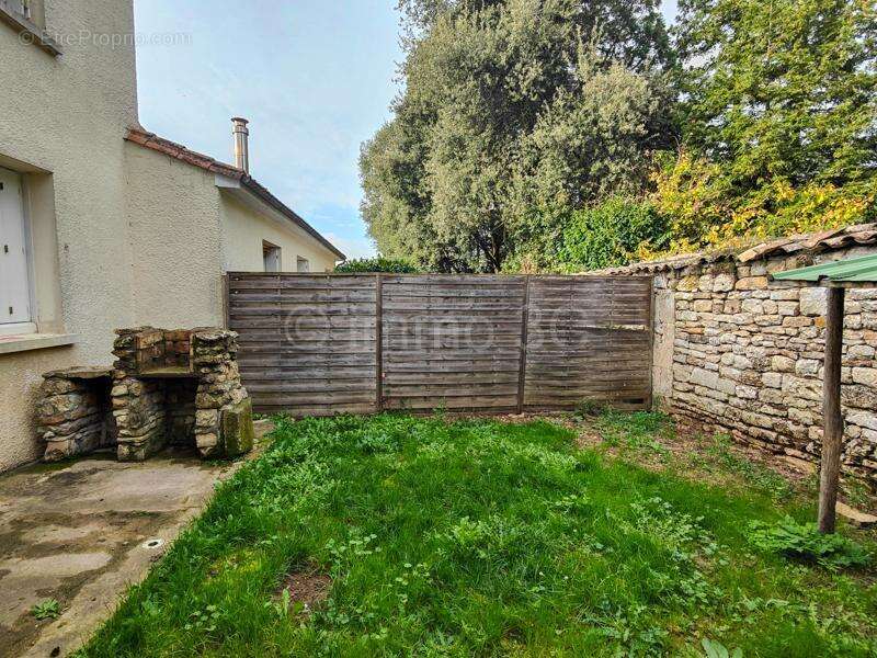 Maison à SAUZE-VAUSSAIS