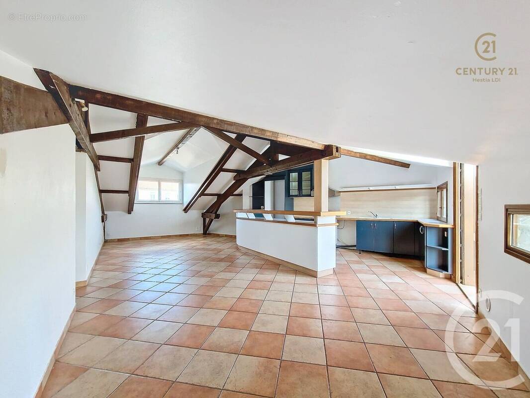 Appartement à CONDRIEU