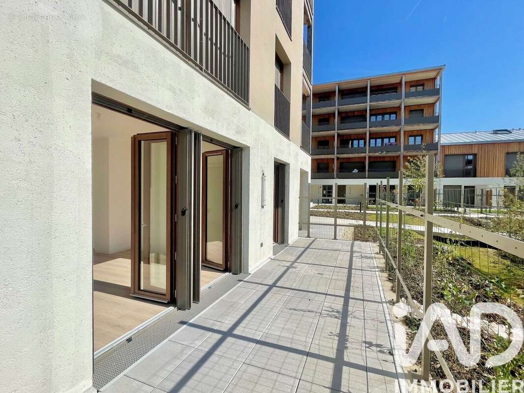 Photo 2 - Appartement à BUSSY-SAINT-GEORGES