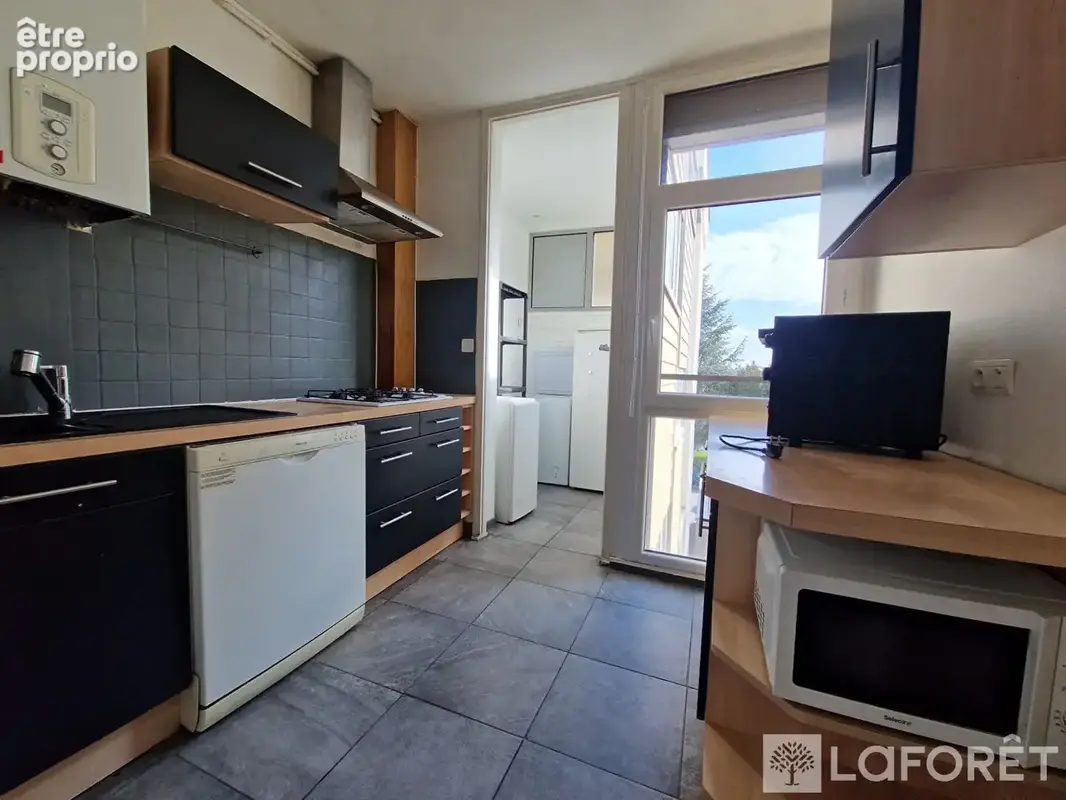 Appartement Oullins Pierre Benite 4 pièce(s) 67.97m2 - photo 2
