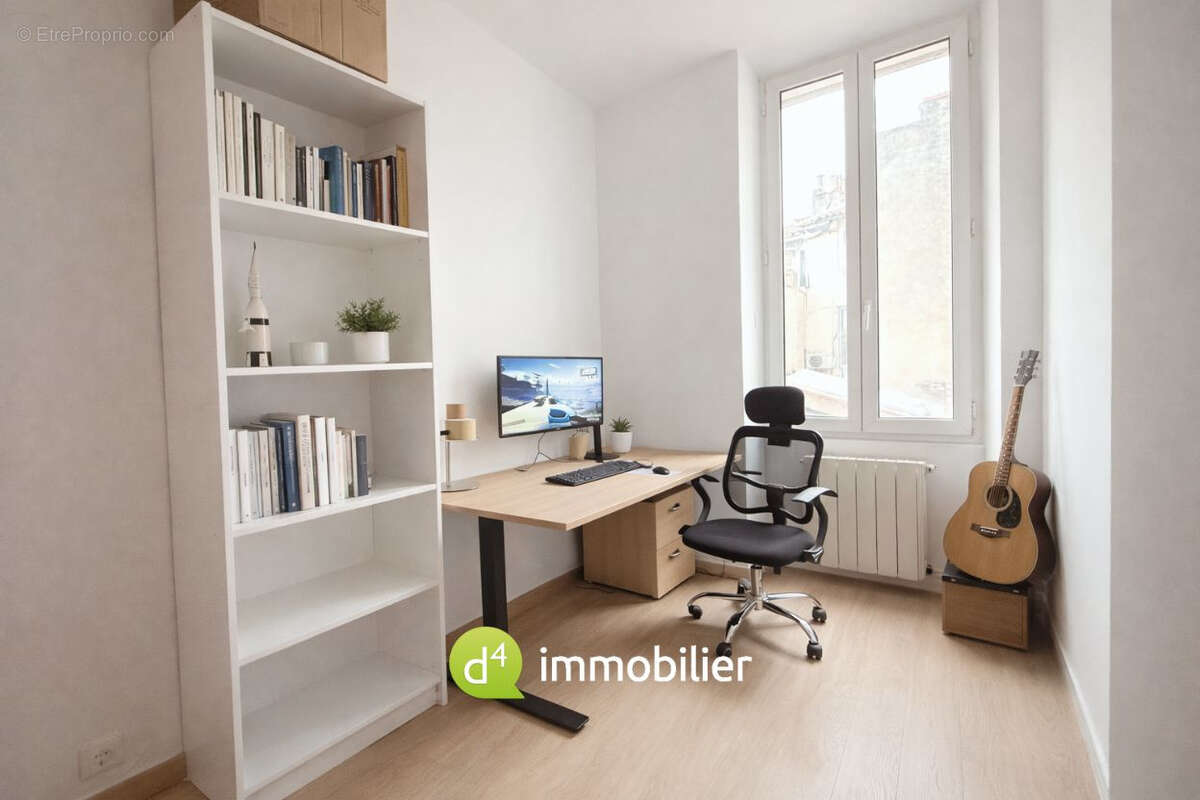 Appartement à MARSEILLE-6E