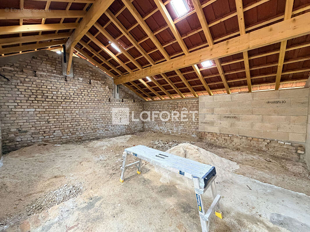 Maison à SAULCES-MONCLIN