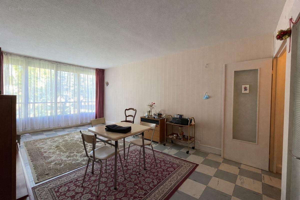 Appartement f3 - residence des rayes - garage - photo 4