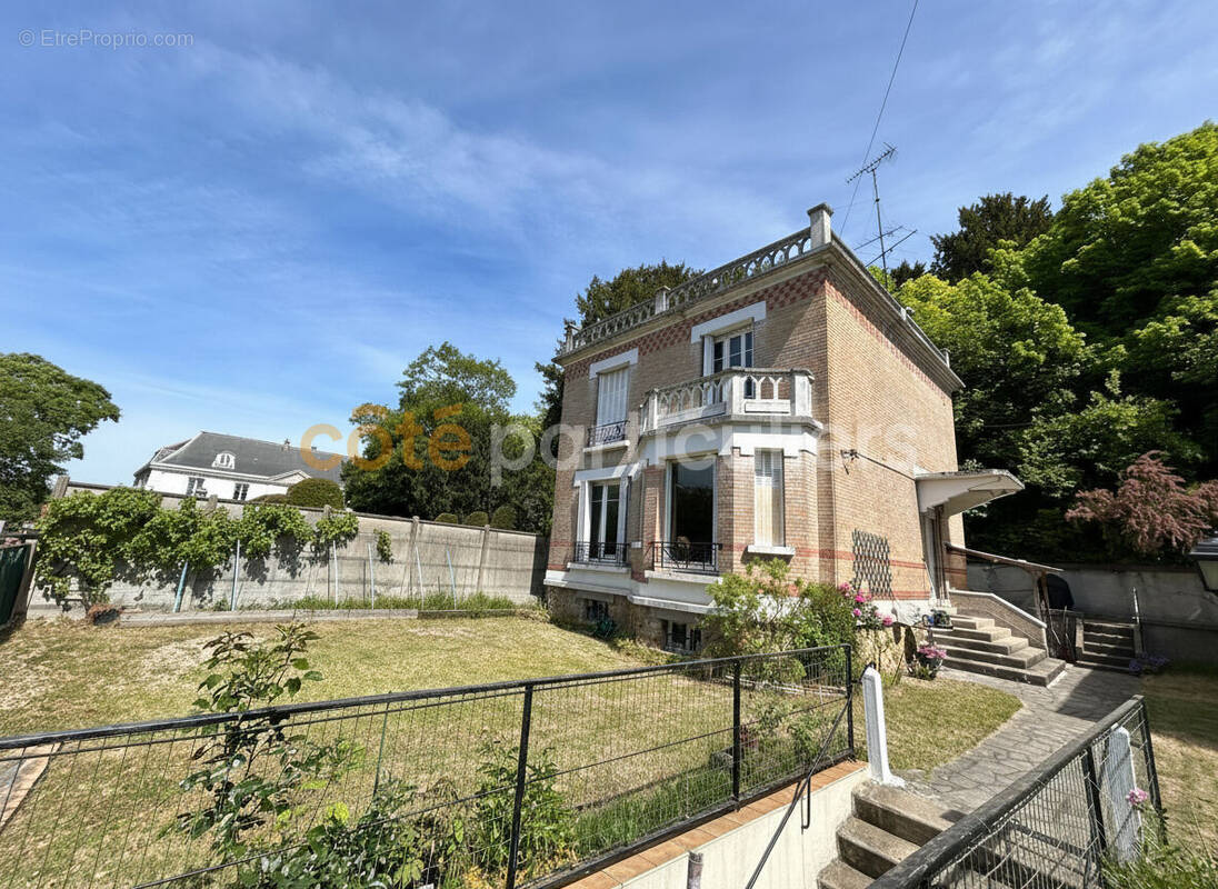 Maison à VILLENEUVE-SAINT-GEORGES