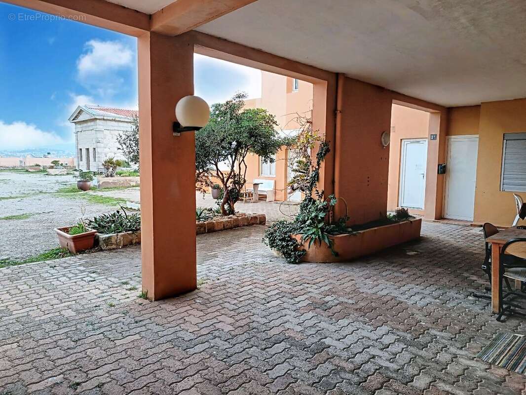Appartement à MARSEILLE-7E