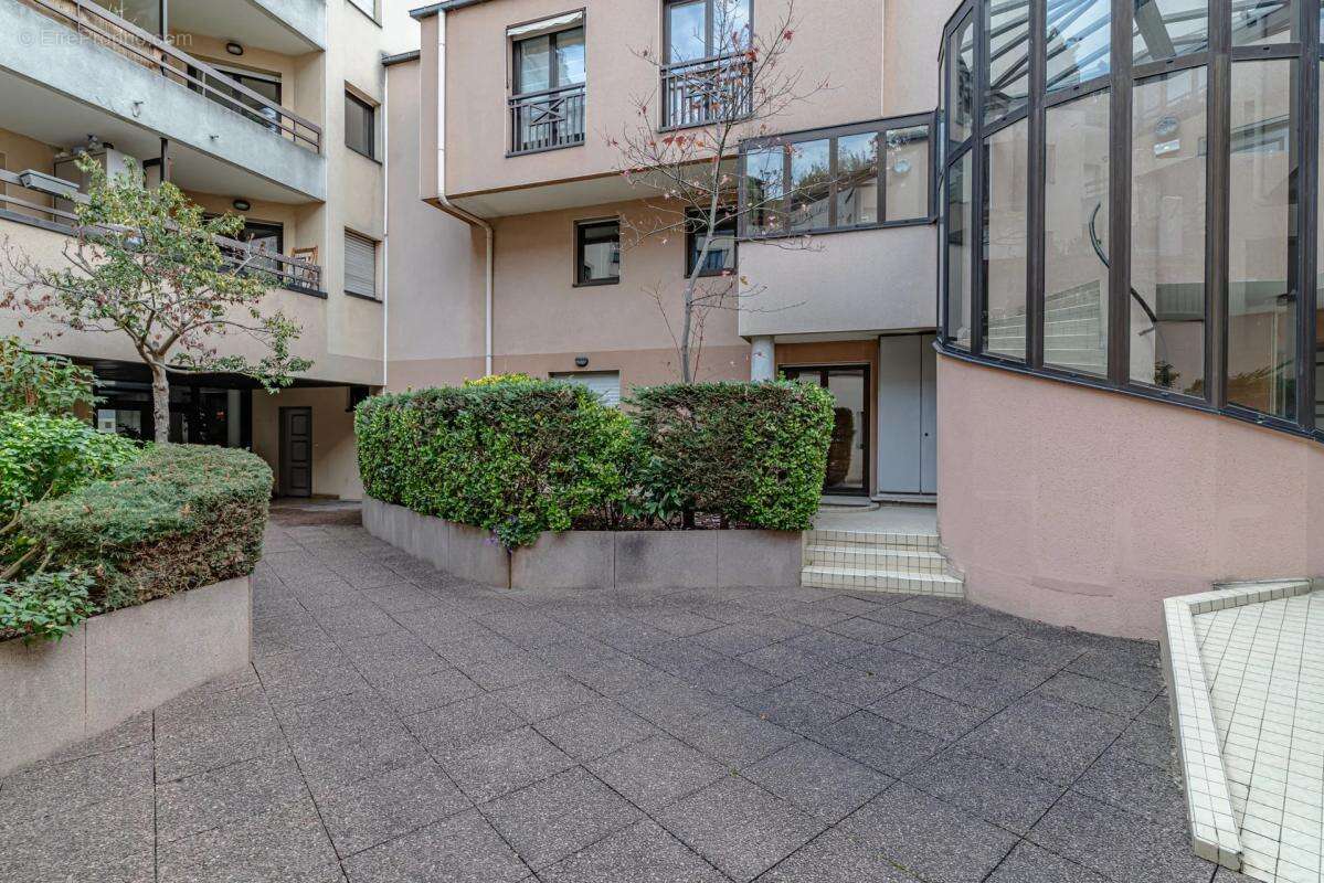 Appartement à SURESNES