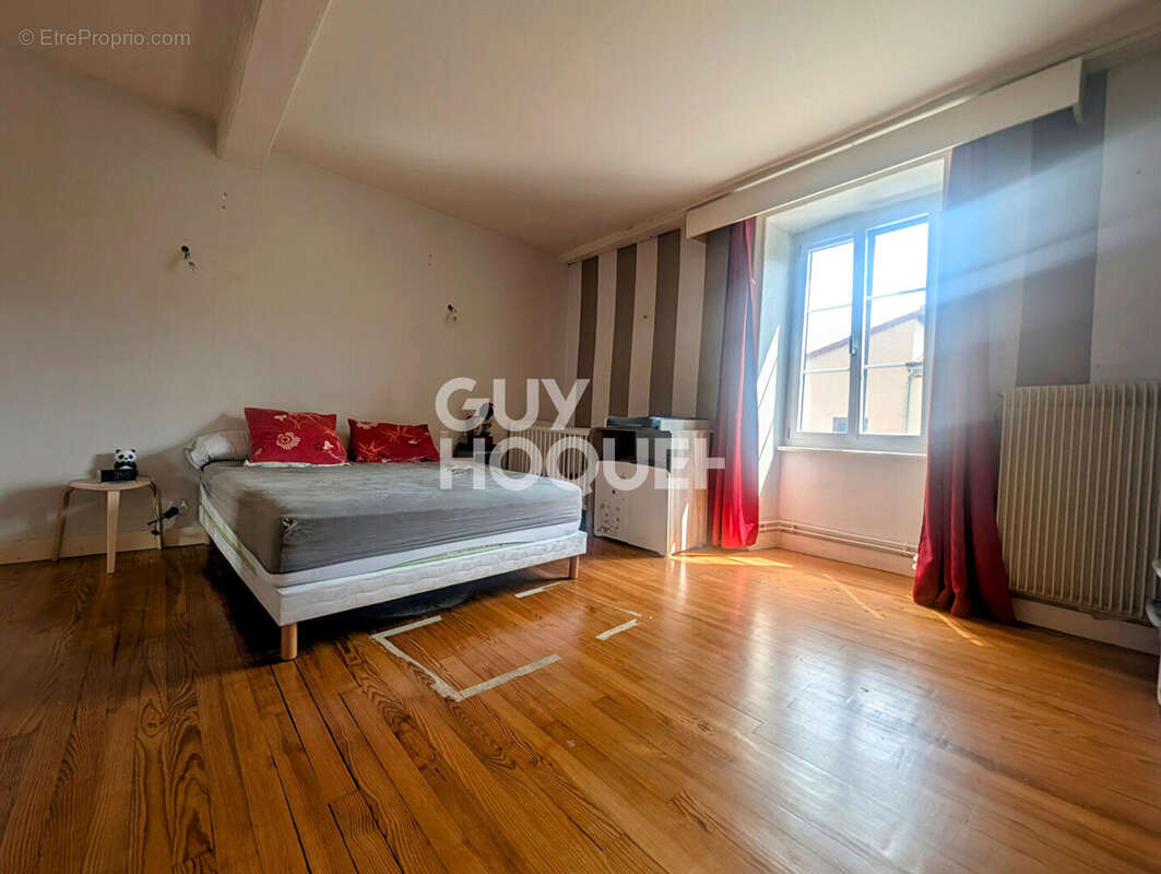 Maison à PONT-DU-CHATEAU