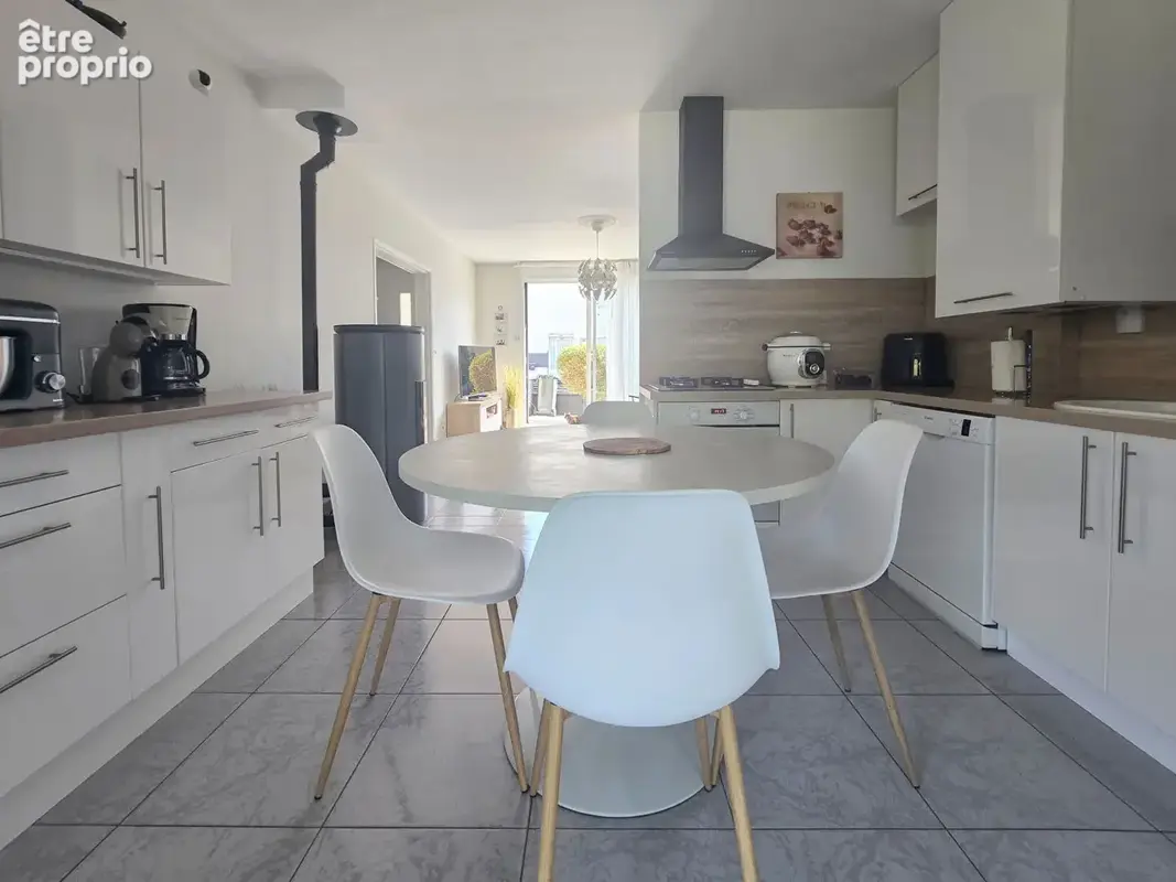 Maison familiale, état impeccable - TRELAZE, proche quartier des Justices - photo 2