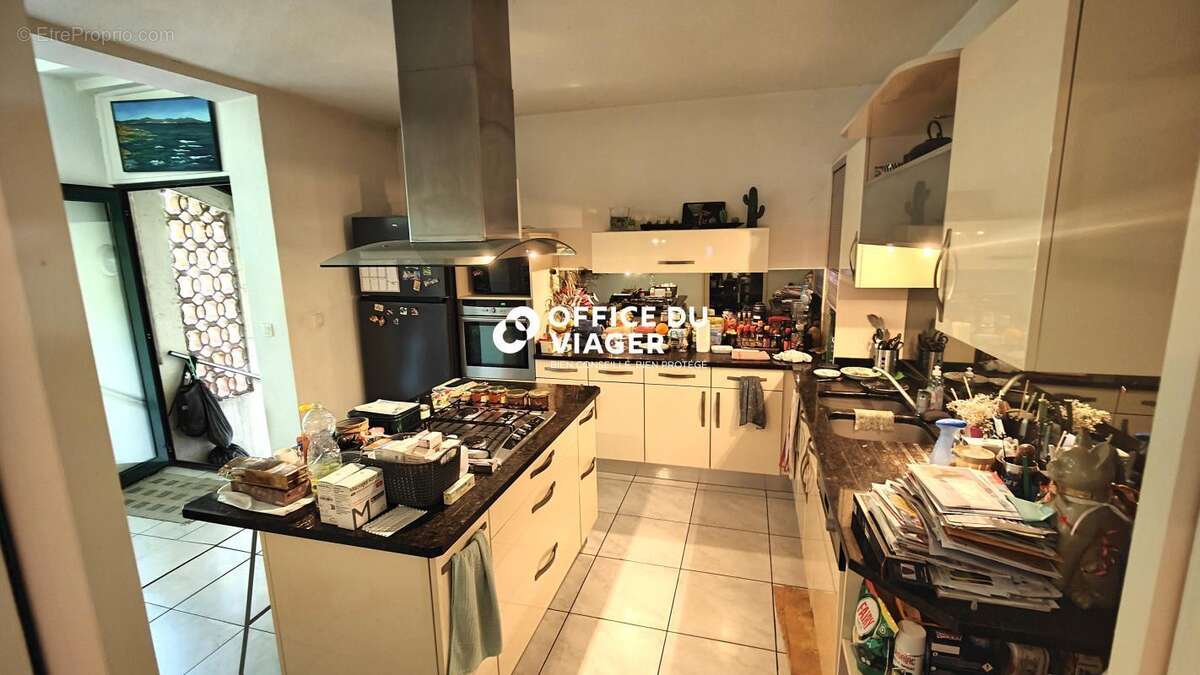 Maison - 6 pièces - 196,78 m² - photo 2