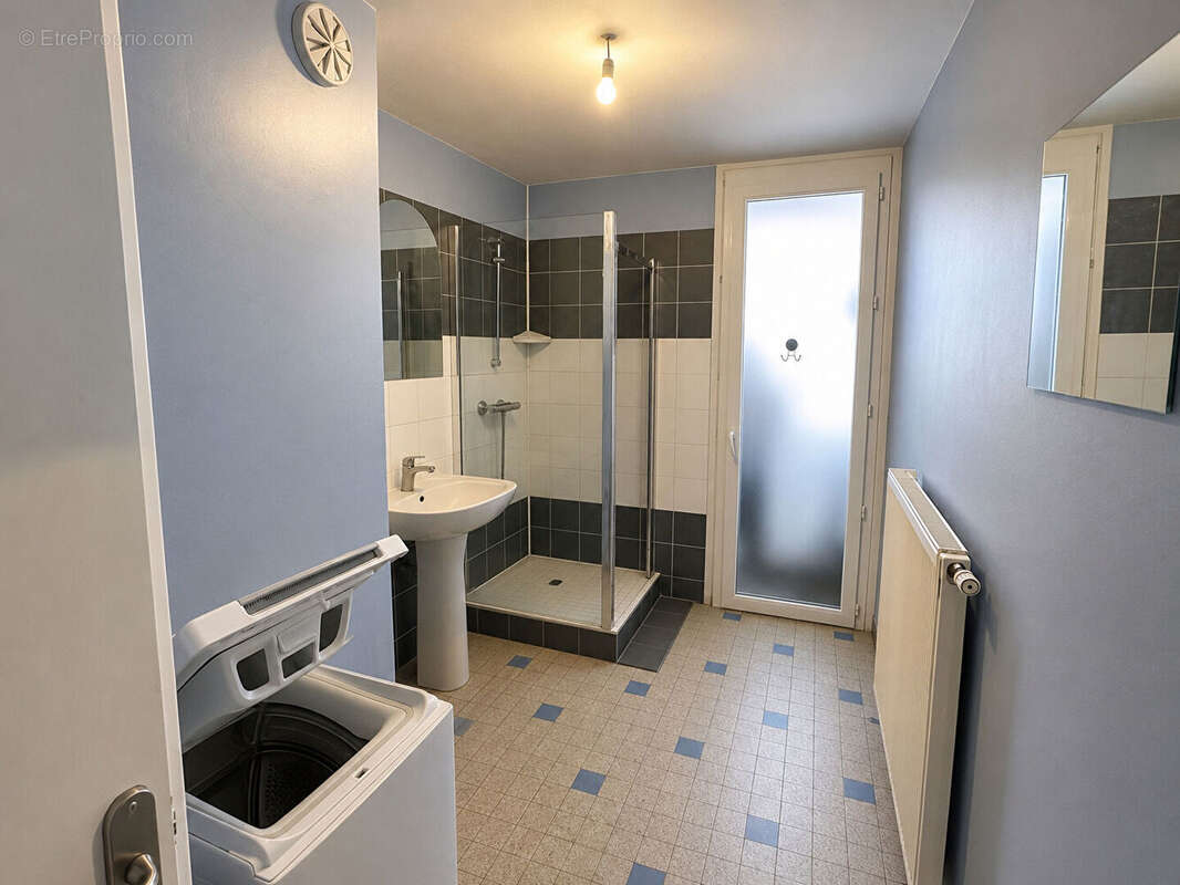 Appartement 4 pieces 71 m² roanne - photo 4