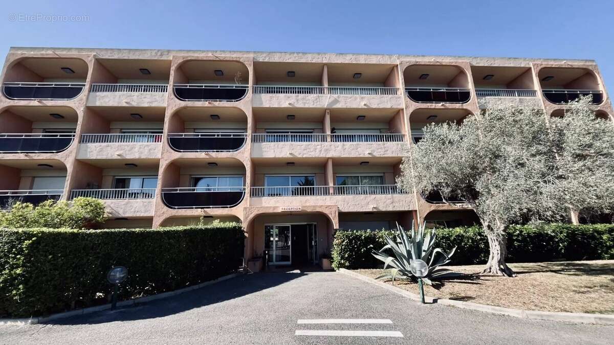 Appartement à VALLAURIS