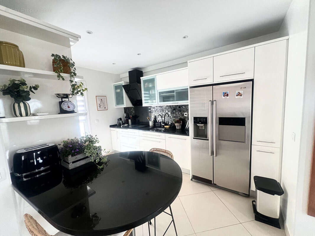 Maison à SARTROUVILLE