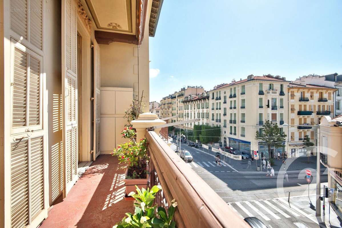 Appartement 92 m² à Nice  - photo 6