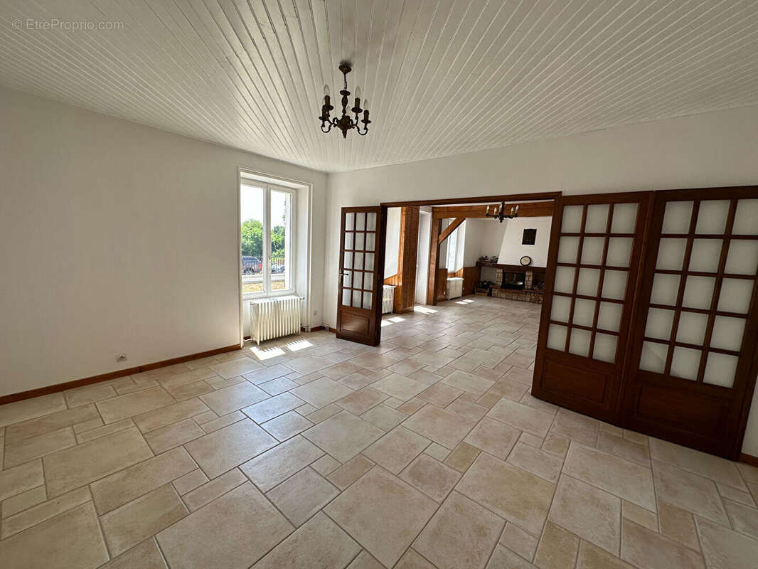 Corps de ferme 243m² à misy-sur-yonne - photo 5