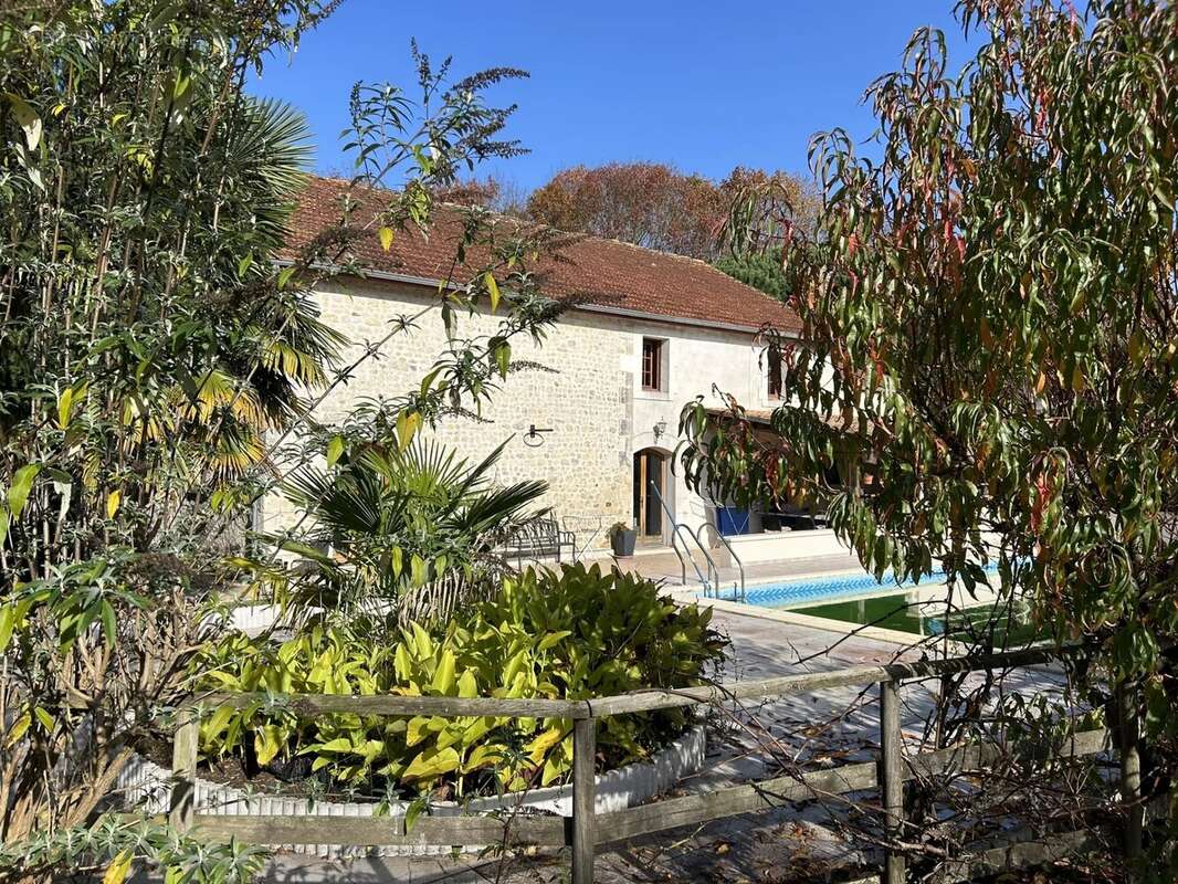 Grande maison de 6 chambres avec maison d'amis - photo 17
