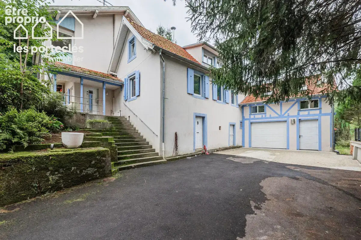 Maison rénovée au coeur de 2,6 hectares de forêt - photo 1