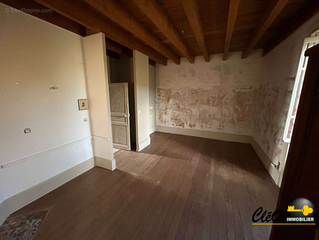 Maison à SAINT-MARCEL