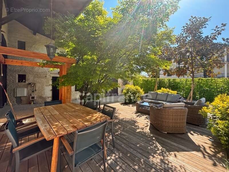 Maison à PREVESSIN-MOENS