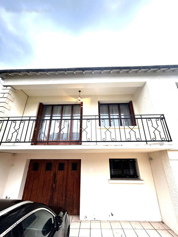 Maison à LES MUREAUX