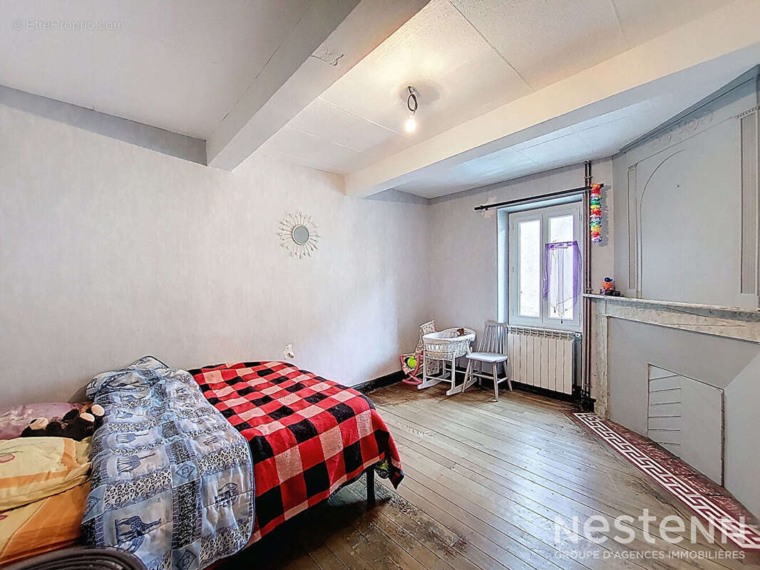 Maison à VALENCE-SUR-BAISE