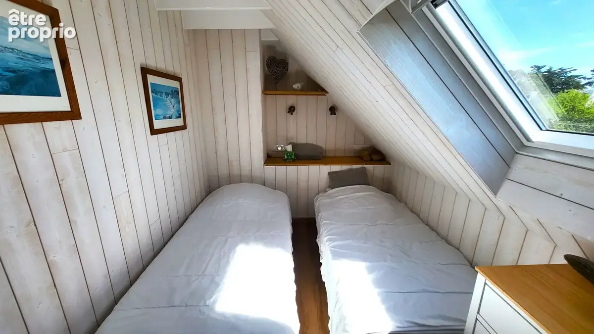 Maison spacieuse à proximité de la plage - Emplacement exceptionnel avec fort potentiel locatif - photo 9