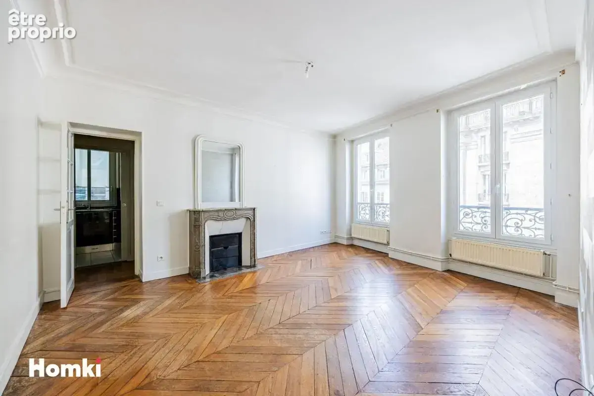 Appartement à PARIS-10E
