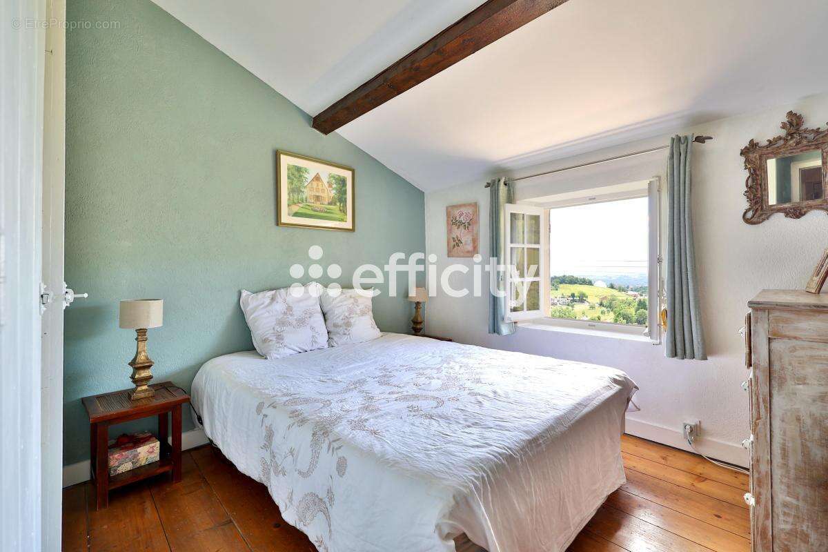 Maison 151 m² à Ville-Sur-Jarnioux  - photo 10