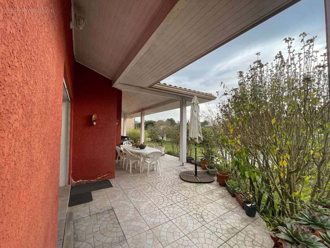 Maison à BENESSE-MAREMNE