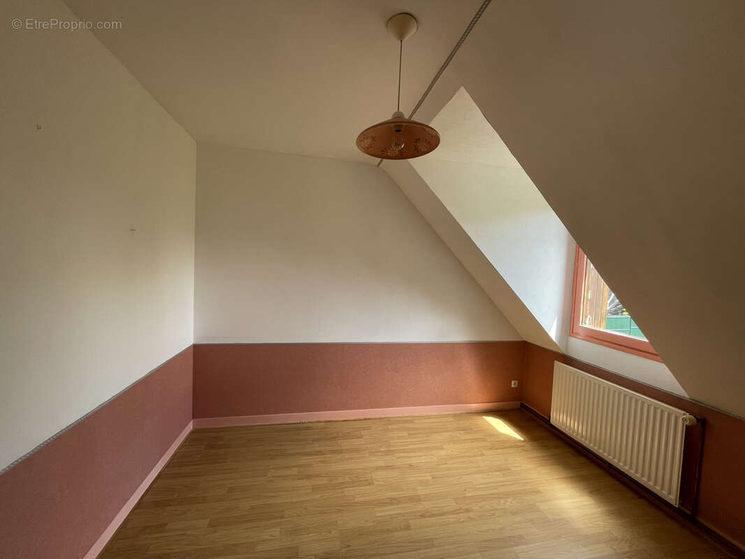 Maison à NEUILLE-PONT-PIERRE